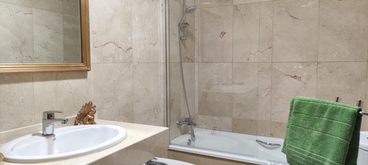 Divina 10 Apartment Avilés Екстериор снимка